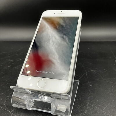 【大須店】中古  【SIMロック解除済み】【au】 iPhone7 32GB (シルバー)MNCF2J/A 155148 