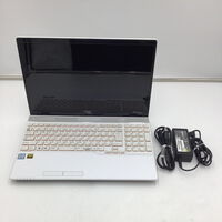 中古  富士通　LIFEBOOK AH53/C2 FMVA53C2W 4950002502 