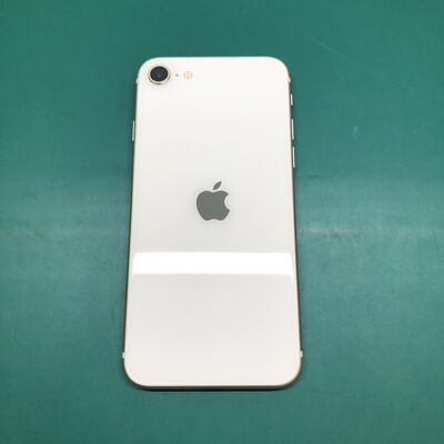 【津ラッツ店】中古  【au版SIMフリー】Apple iPhoneSE 4.7インチ (第3世代) 64GB (スターライト) MMYD3J/A 154840 