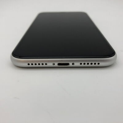【大分店】中古  【docomo】 Apple iPhoneXR 6.1インチ 64GB (ホワイト)  MT032J/A 138394 