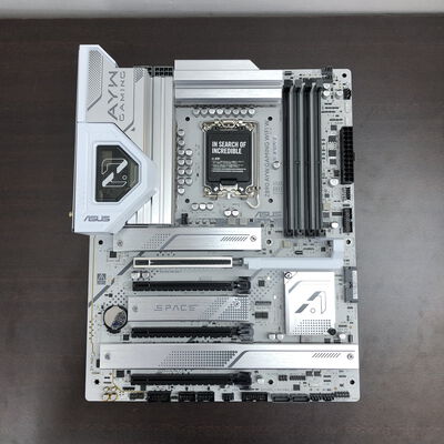 【福山ココローズ店】中古  ASUS Z890 AYW GAMING WIFI W (Z890 1851 ATX DDR5) 172181 