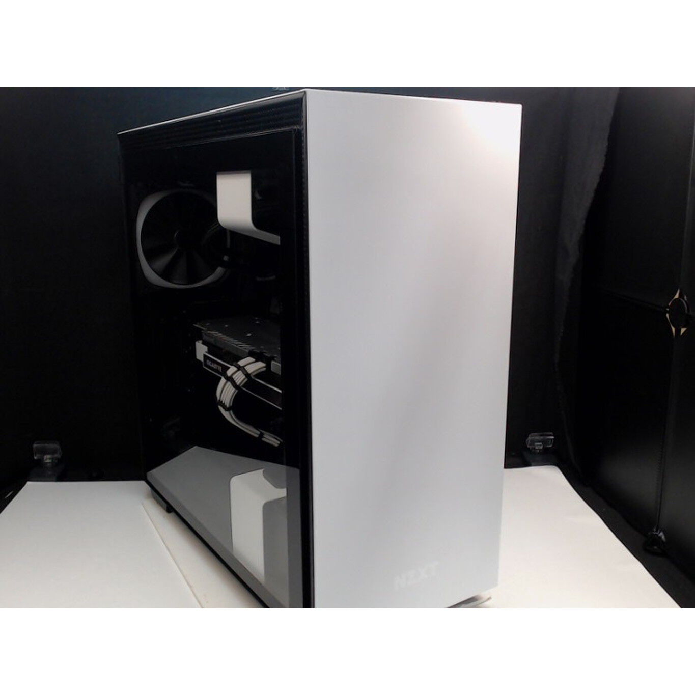 自作PC（中古） 9070XT w/ Rosen 7 9800X3D の自作PC : r/Amd