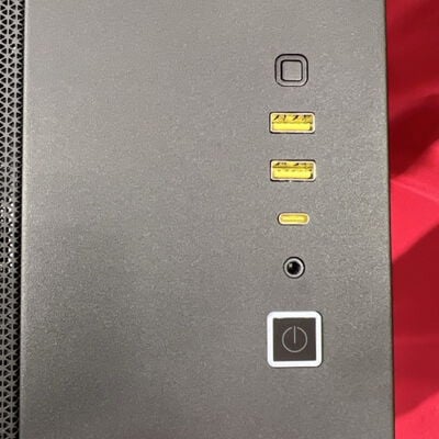 【静岡東瀬名店】中古  自作PC(Ryzen 7 9800X3D/32GB/SSD256GB/なし/RX9060XT 16GB/なし) 5140001324 