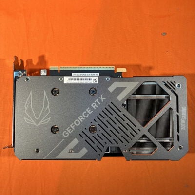 【なんば店】中古  ZOTAC ZT-B50610H-10M(RTX 5060Ti 8GB Twin Edge OC) 178253 