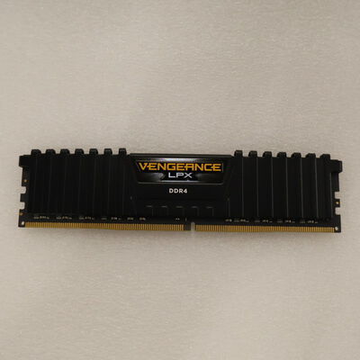 【通販センター】中古  PC4-28800 32GB デスクトップ用(DDR4-3600) 143221 