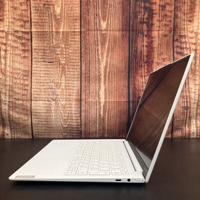 【富士青葉店】中古  Lenovo Yoga　Slim7　Carbon13 5070002399 