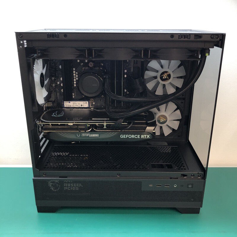 中古 自作PC(Ryzen 7 9800X3D/32GB/SSD2TB/RTX4070TiSuper