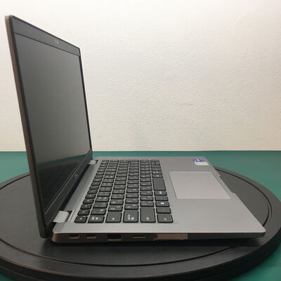【佐賀南部バイパス店】中古  DELL Latitude 5320 (Intel Core i7 1185G7 3.0GHz/16GB/SSD256GB/-/-/13.3/1920x1080/Wi-Fi/WEBCAM/W11H MAR) 183658 