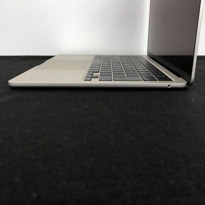 【長野稲里店】中古  Apple MacBook Air 2022 （13.6インチ/M2 8CPU 10GPU/8GB/512GB/スターライト） MLY23J/A 4640001998 