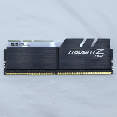 【通販センター】中古  PC4-25600 8GB デスクトップ用(DDR4-3200) 140727 