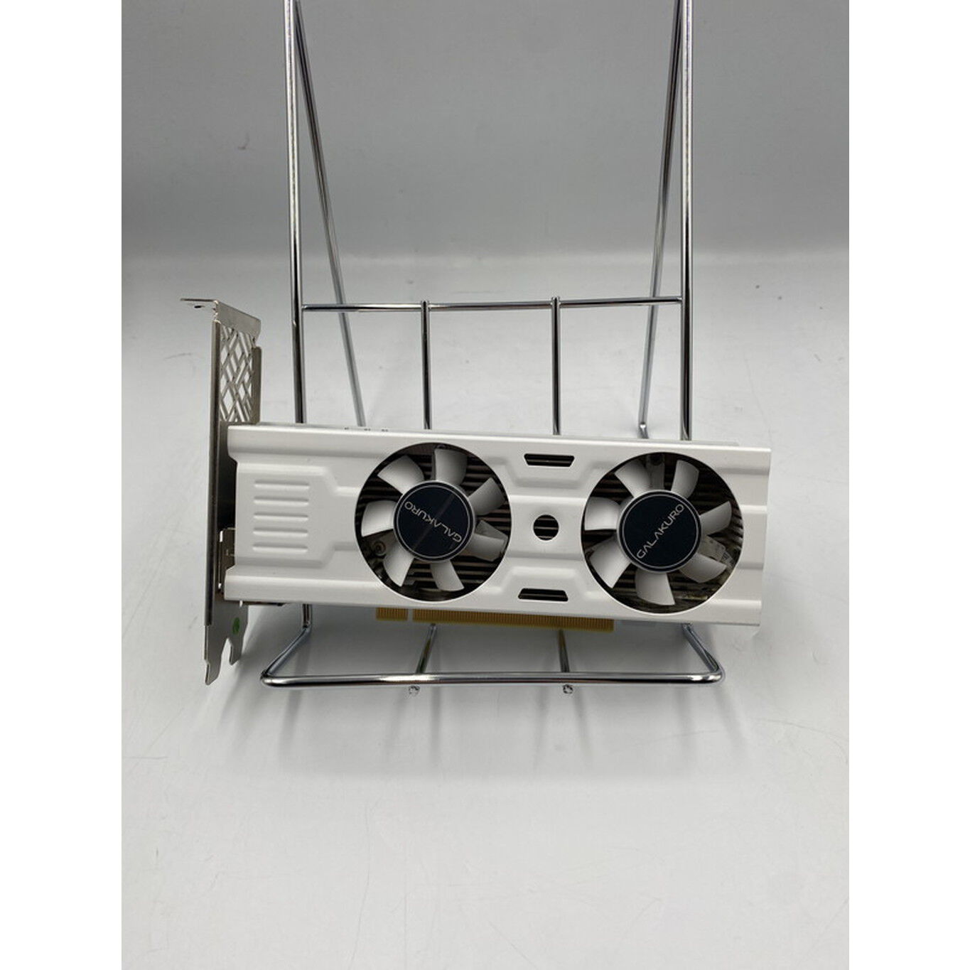 中古 玄人志向 GK-RTX3050-E6GB/WHITE/LP (RTX3050 6GB) 166371