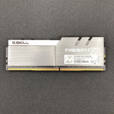 【熊本浜線店】中古  PC4-21300 8GB デスクトップ用(DDR4-2666) 126165 