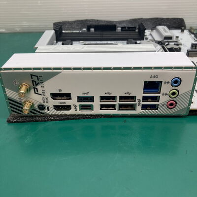 【浦添城間店(沖縄)】中古  ASRock B850M Pro RS WiFi White (B850 AM5 mATX) 4780001296 