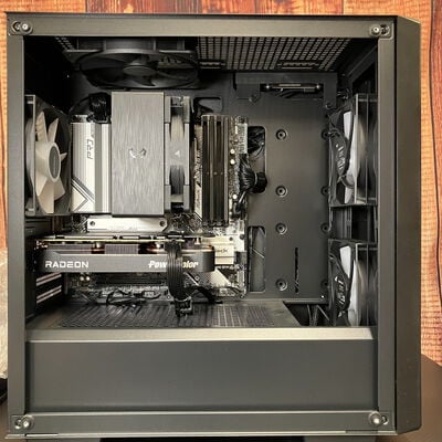 【富士青葉店】中古  OrijinalPC 自作PC (Ryzen 7 7800X3D/32GB/SSD512GB/RX9060XT 8GB) 5070001294 