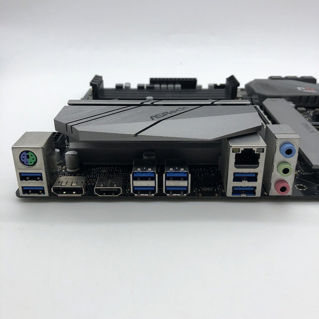 中古 ASRock X570 Phantom Gaming 4 (X570 AM4 ATX DDR4) 140055