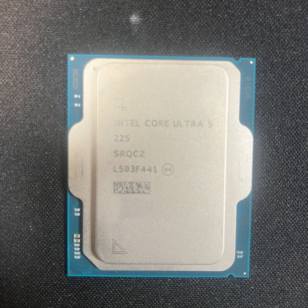 中古 INTEL Core Ultra 5 225 (1851/3.3G/20M/C10/T10) 175014