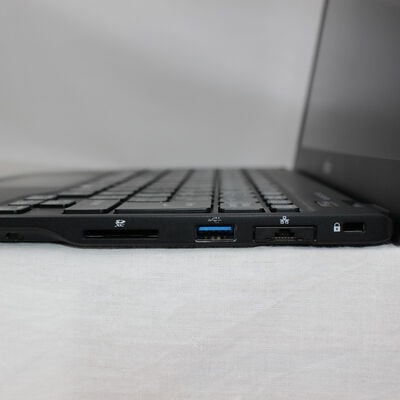 【通販センター】中古  【ジャンク品/保証無/返品質問不可】FUJITSU LIFEBOOK U9310/D (Core i5 10310U/8GB/オンボード/13.3)_67418933 