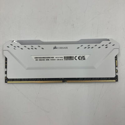 【なんば店】中古  PC4-25600 8GB デスクトップ用(DDR4-3200) 140727 