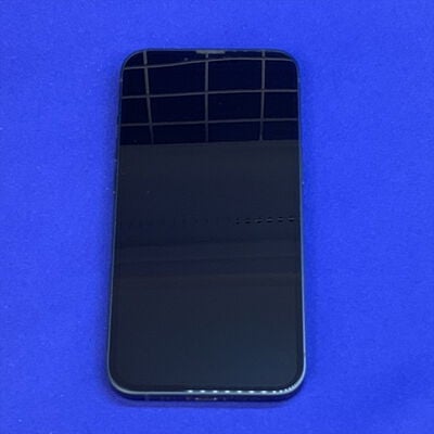 【横浜駅前店】中古  【au版SIMフリー】Apple iPhone13 6.1インチ 128GB (ミッドナイト) MLNC3J/A 147330 