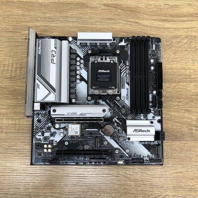 【津ラッツ店】中古  ASRock B650M Pro RS WiFi (B650 AM5 mATX DDR5) 4990001108 