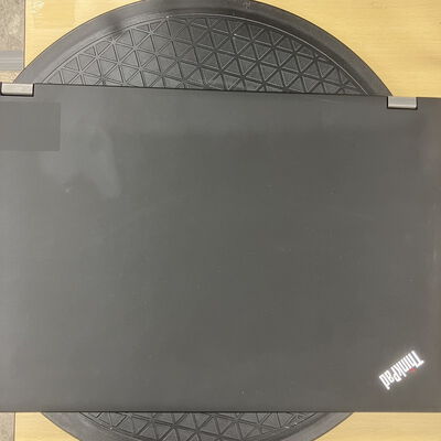 【新潟店】中古  Lenovo ThinkPad P52　20MAS12700 (Core i7 8750H/16GB/SSD512GB/-/NVIDIA Quadro P1000 4GB/15.6ｲﾝﾁ/1920x1080/Wi-Fi/WEBCAM/W11H64) 176658 