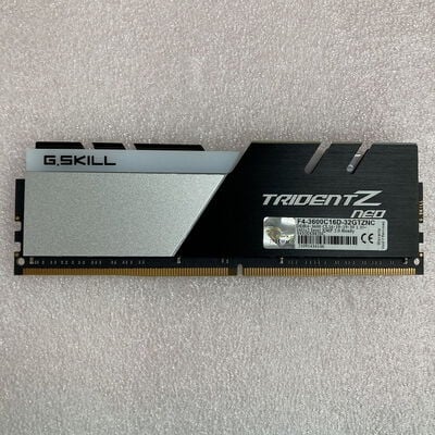 【京都店】中古  PC4-28800 16GB デスクトップ用(DDR4-3600) 140734 