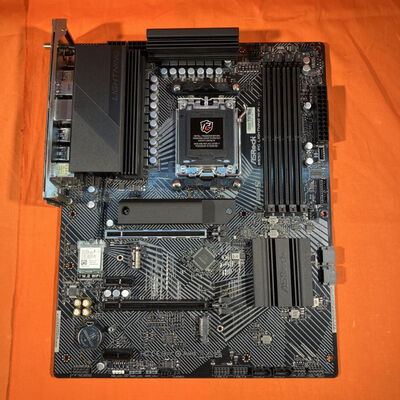 【なんば店】中古  ASRock B650 PG Lightning WiFi (B650 AM5 ATX DDR5) 3280021583 