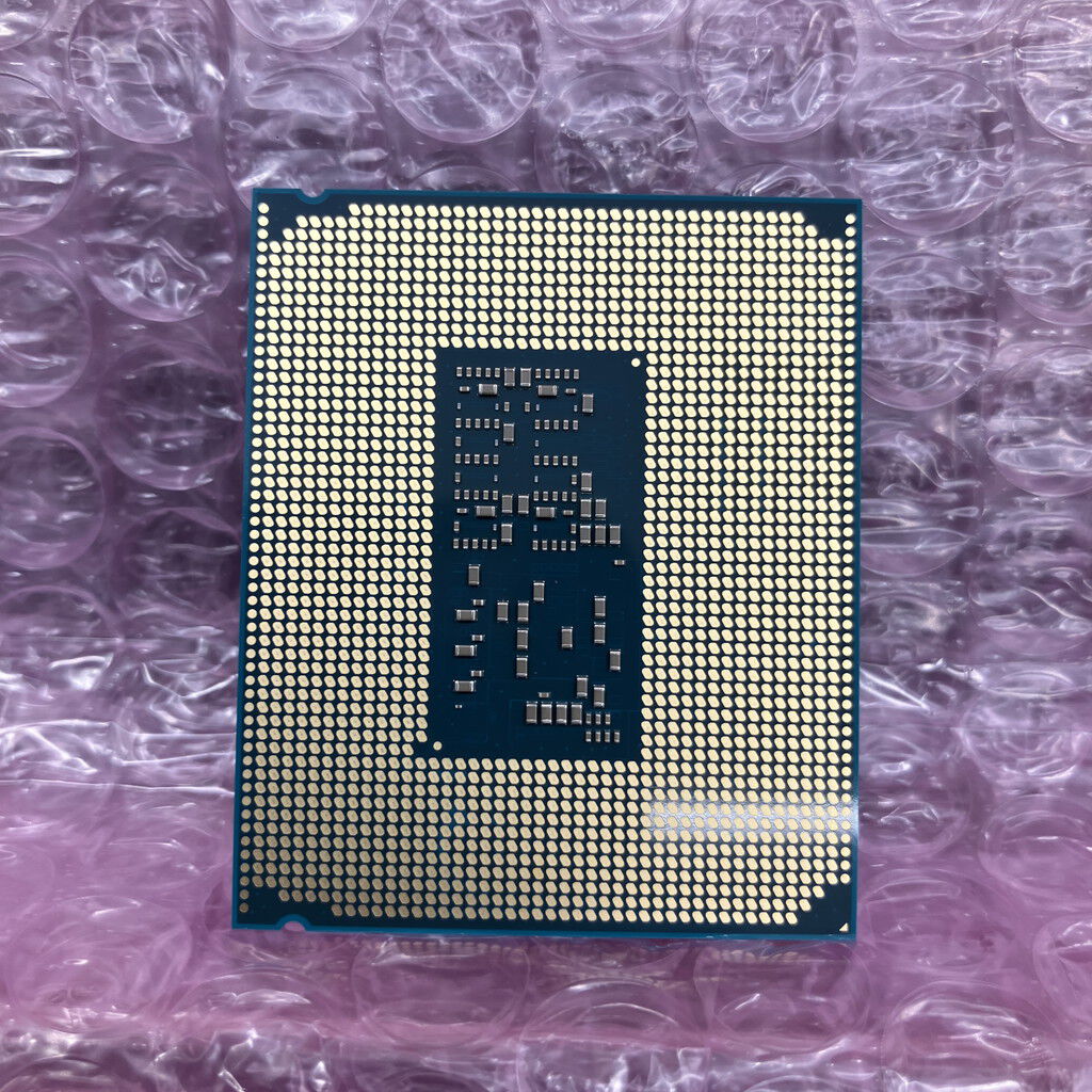 中古 INTEL Core Ultra 7 265K (1851/3.9G/30M/C20/T20) （379907