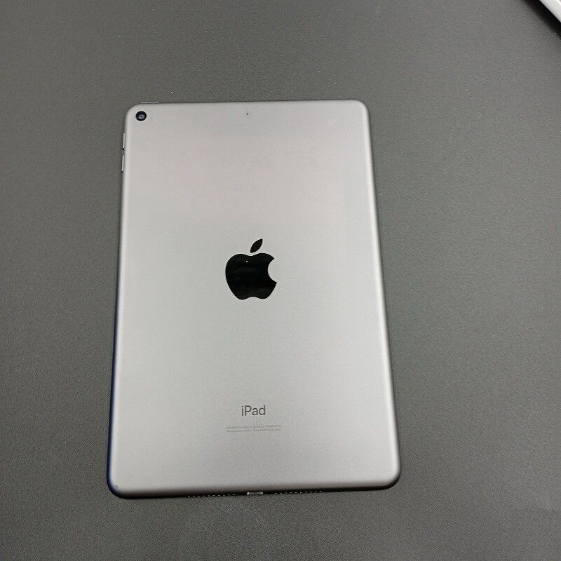 iPad 第五世代　32G Apple iPad 第五世代 32GB Space Gray Wi-Fiモデル - メルカリ