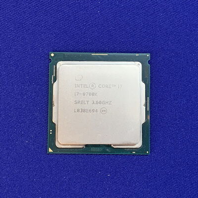 【横浜駅前店】中古  INTEL Core i7 9700K (1151/3.60GHz/12M/C8/T8) 138481 