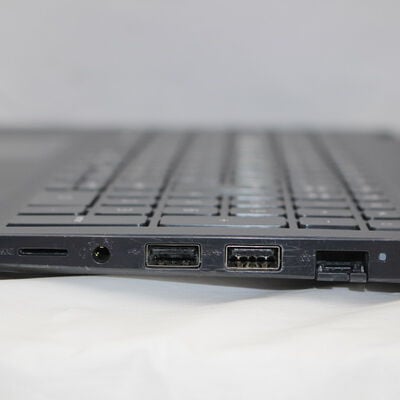 【通販センター】中古  DELL Latitude 3510(Intel Core i5 10310U 1.70GHz/16GB DDR4/SSD256GB/-/オンボード/15.6/1920x1080/GbE/Wi-Fi/WEBCAM/W11H/VBT) 197516 