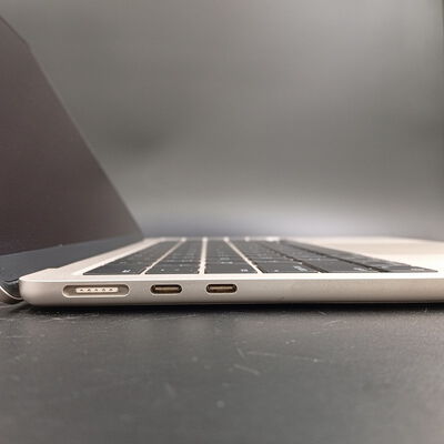 【大須店】中古  Apple MacBook Air 2024 スターライト Z1BA0019J(Apple M3/16GB/SSD256GB/-/オンボード/13.6/2560 x 1664 Retina/Wi-Fi) 179162 