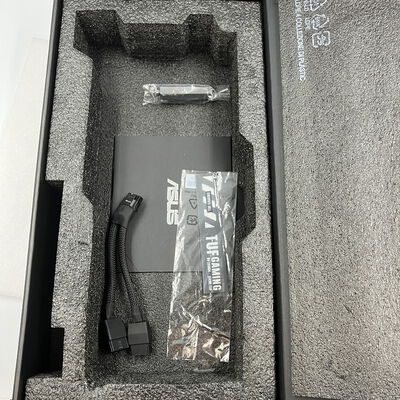 【新潟店】中古  ASUS TUF-RTX5070-O12G-GAMING (RTX5070 12G) 176901 