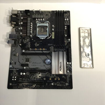 【松山環状枝松店】中古  ASRock Z370 Pro4 (Z370 1151 ATX DDR4) 136208 