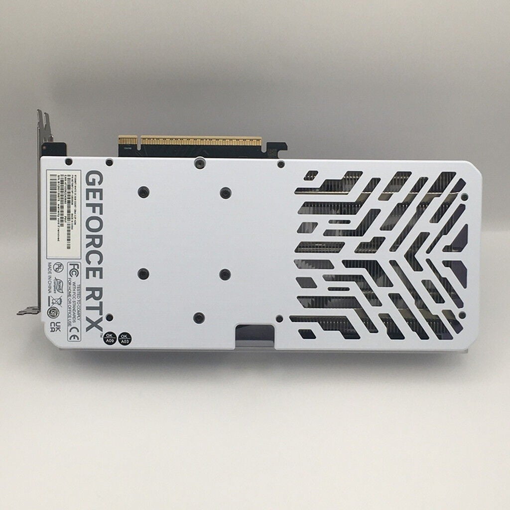 中古 Palit NE7506TU19P1-GB2062M (RTX5060Ti 8GB WHITE OC) 188962