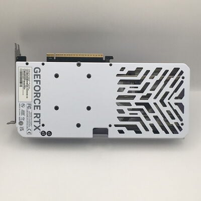 【佐賀南部バイパス店】中古  Palit NE7506TU19P1-GB2062M (RTX5060Ti 8GB WHITE OC) 188962 