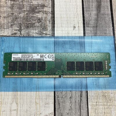 【広島店】中古  Samsung M378A4G43CB2-CWE (DDR4 PC4-25600 32GB) 195866 