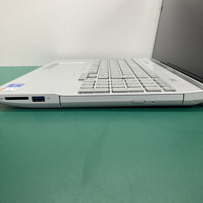 【神戸・三宮店】中古  富士通 FMVA48J3SE(i5-1235U/16GB/SSD256GB/W11H) 3430005835 