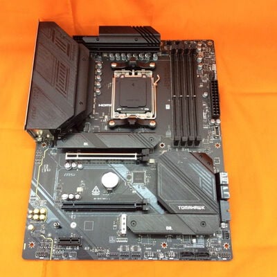 【なんば店】中古  MSI MAG B650 TOMAHAWK WIFI (B650 AM5 ATX DDR5) 152770 