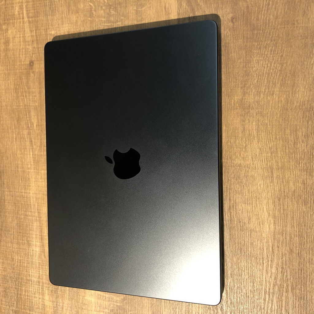 中古 Apple MacBook Pro (M3 Pro 11コア/18GB/512GB) MRX33J/A