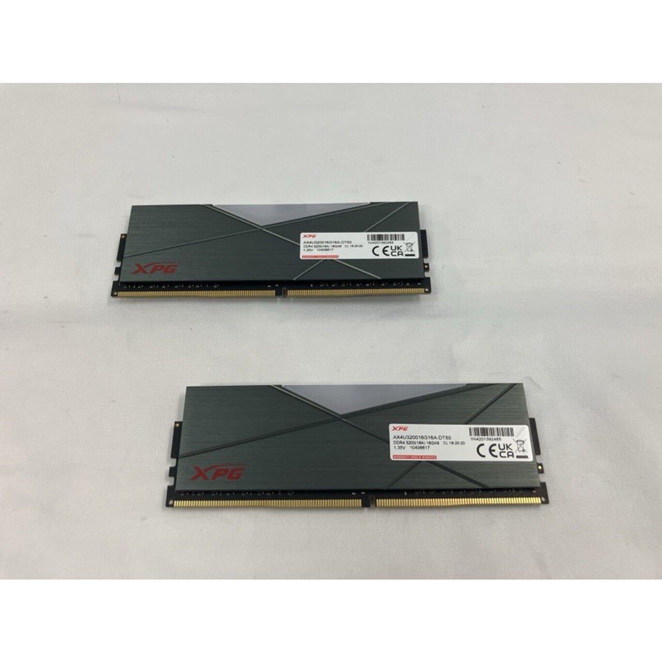 中古 ADATA XPG SPECTRIX D50 RGB 32GB (2 x 16GB AX4U320016G16A-DT50