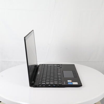 【通販センター】中古  FUJITSU LIFEBOOK UH10/E3 FMVUU1FUV3 (Intel Core  i7 1135G7 2.40GHz/8GB/SSD256GB/-/オンボード/13.3/1920x1080/Wi-Fi/WEBCAM/W11H64 MAR) 186340 