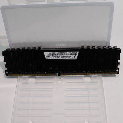 【札幌店】中古  PC4-21300 16GB デスクトップ用(DDR4-2666) 135638 