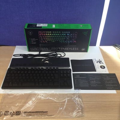 【松山環状枝松店】中古  RAZER HUNTSMAN V３ PRO TENKEYLESS 4560000807 