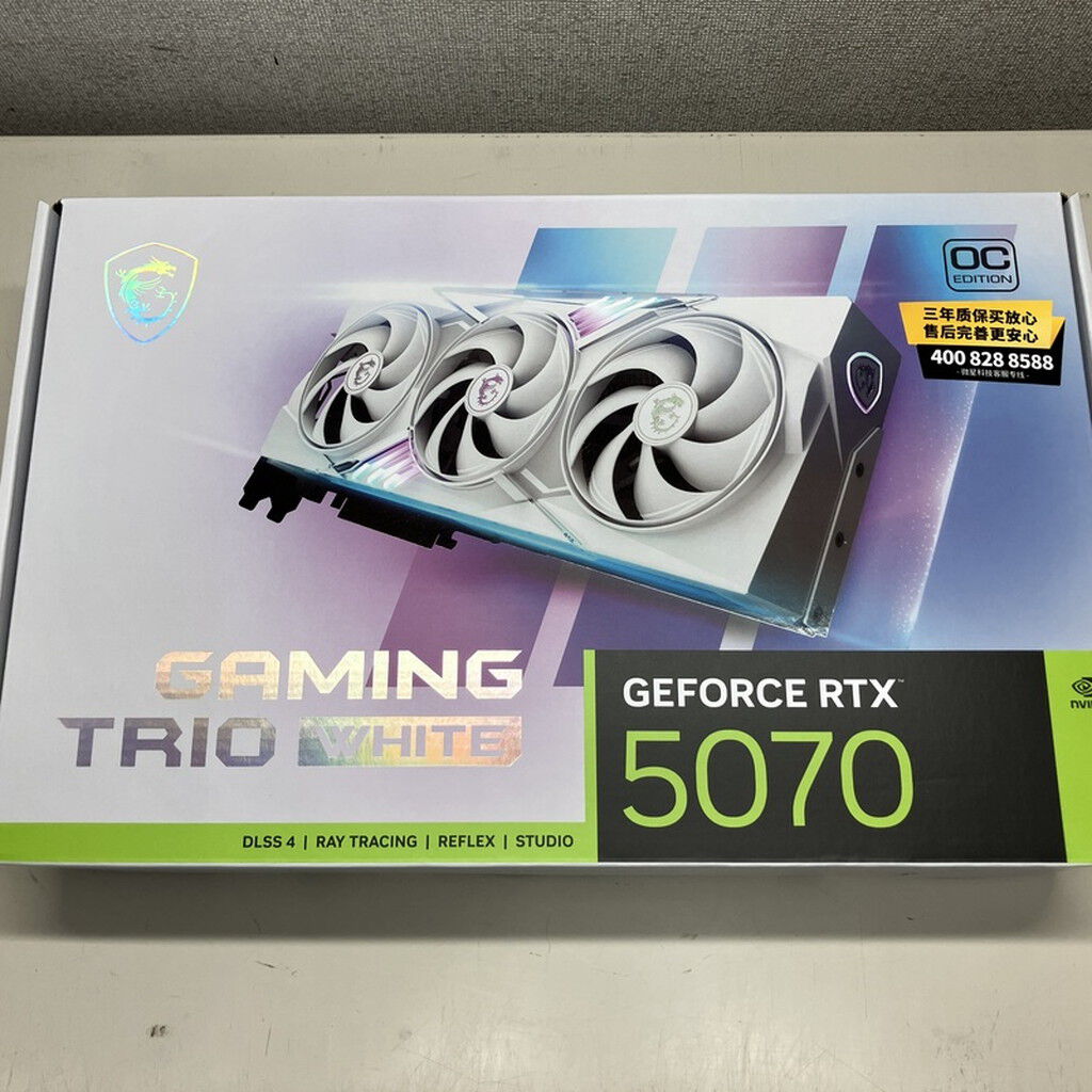 中古 MSI GeForce RTX 5070 12G GAMING TRIO OC WHITE (RTX5070 12G