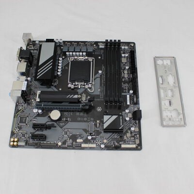 中古  GIGABYTE B760M DS3H（B760 1700 mATX DDR5） 3480033453 