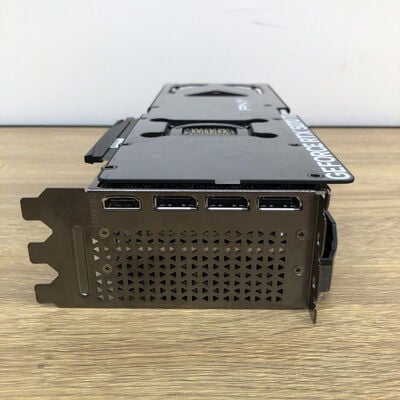 【津ラッツ店】中古  PNY GeForce RTX 5070 Ti 16GB Overclocked Triple Fan 4990001289 