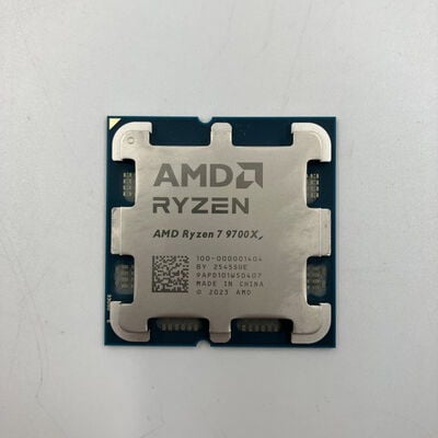 【なんば店】中古  AMD Ryzen 7 9700X (AM5/3.8GHz/40M/C8/T16/65W) 169022 
