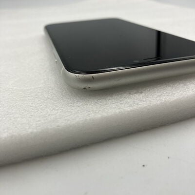 【新潟店】中古  【docomo】 Apple iPhoneXR 6.1インチ 64GB (ホワイト)  MT032J/A 138394 