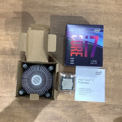 【静岡東瀬名店】中古  INTEL Core i7 8700 (1151/3.20GHz/12M/C6/T12) 136198 